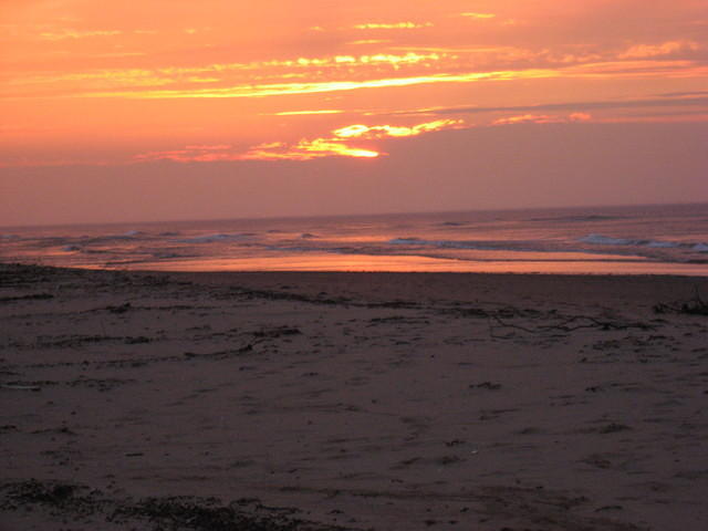 Sunset at Penderosa Beach on cloudy day