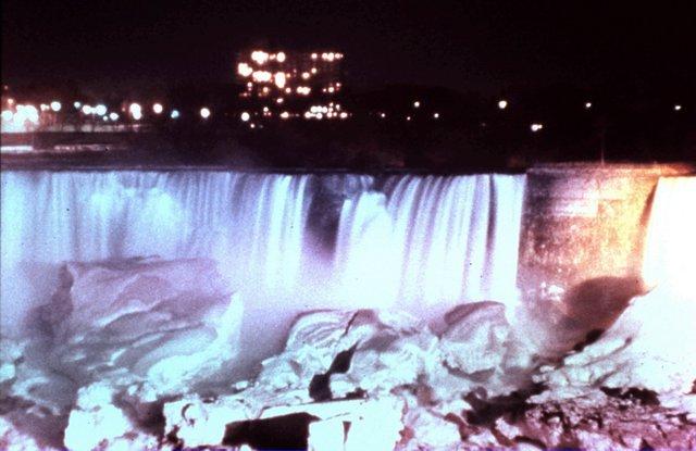 Niagara Falls in winter at night