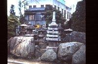 Stone monuments for sale